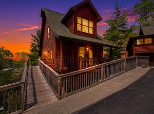 442 Big Bear Way, Pigeon Forge, TN 37863