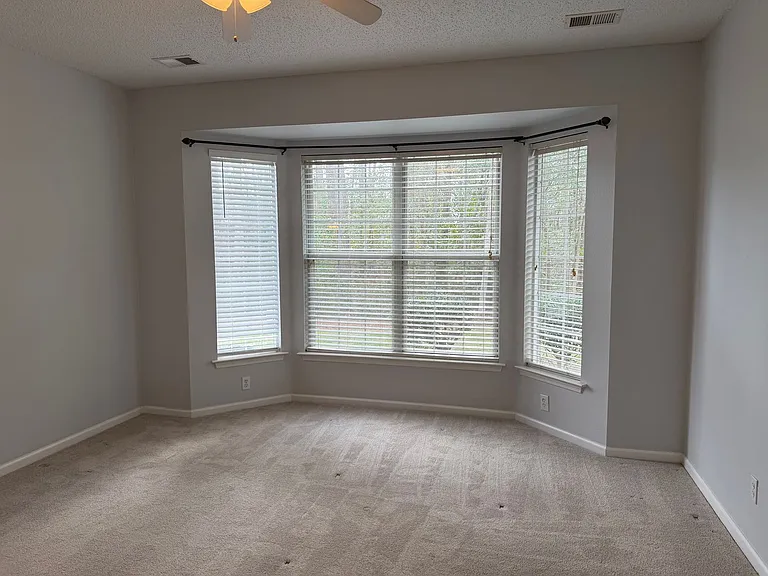 28 Darby Creek Ct — Photo 15
