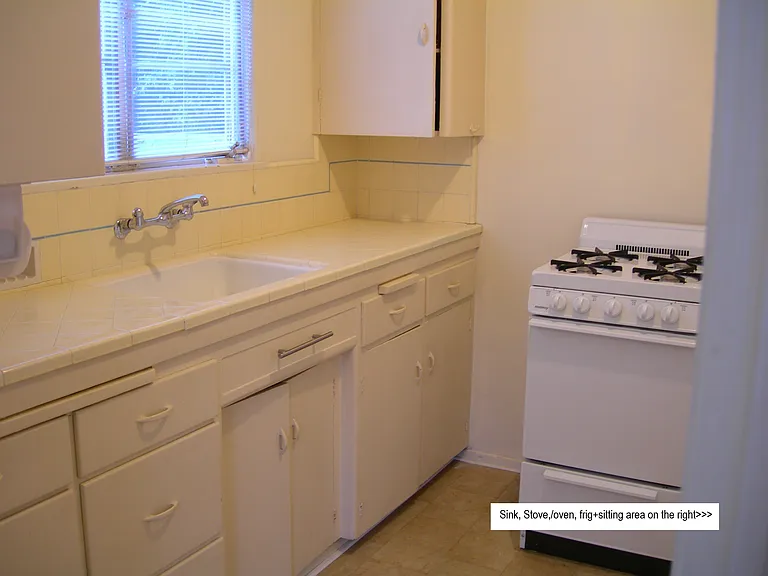 S Oak Knoll Ave — Photo 11