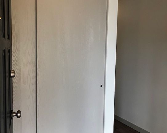 4th image of 2125-2127 Brookhaven Dr #2