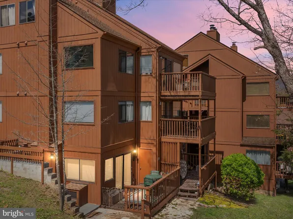 439 The Hill Rd #26-B, Basye, VA 22810