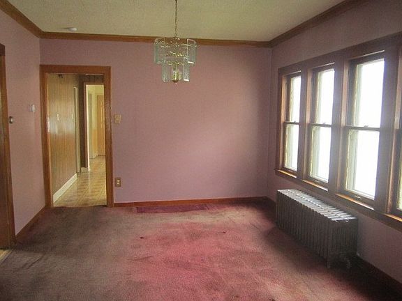 3rd image of 3135 Elmwood Ave