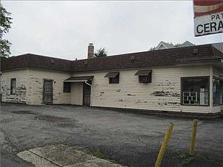 2nd image of 730 Leesburg Ave