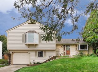 247 Ewell Ct, Bartlett, IL