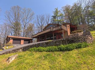 3724 Harborwood Rd, Salem, VA 24153