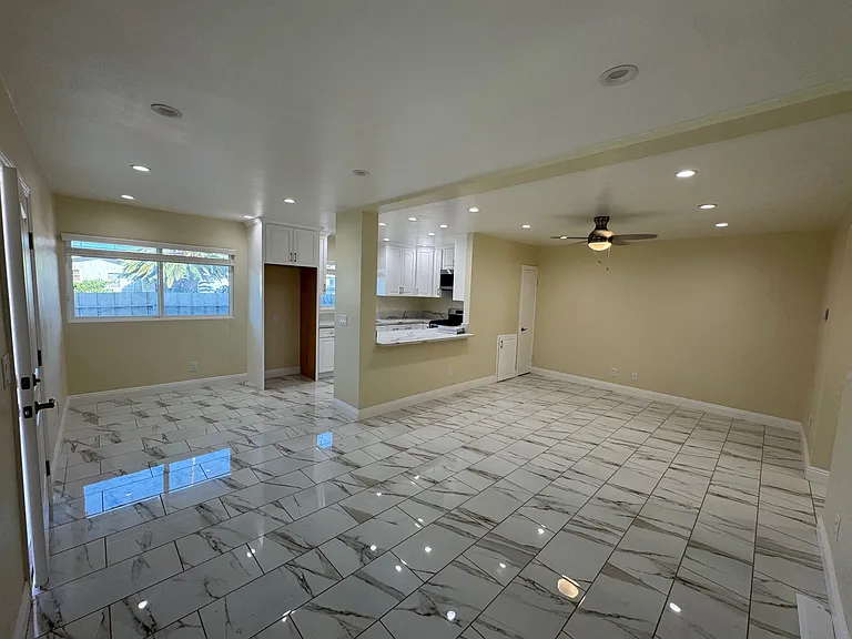 628 Empire Ave #628 — Photo 7