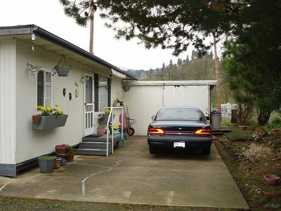 5th image of 6264 N Umpqua Hwy