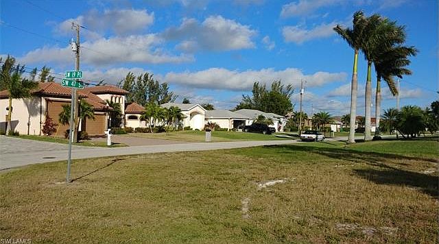 1st image of 1912 SW 47th St