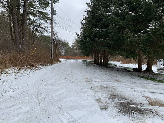 4th image of 133 County Highway 59