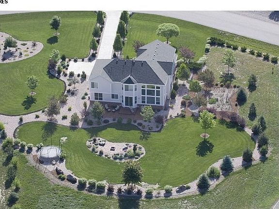 2nd image of 4757 Meadowlark Dr