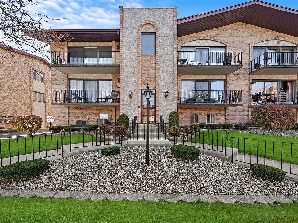 4113 W 93rd Pl APT 2A, Oak Lawn, IL 60453 Zillow