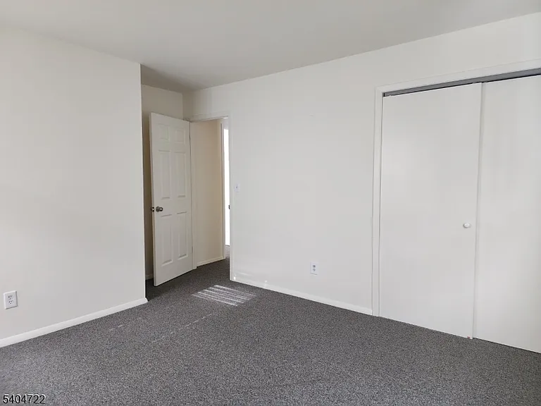 19 Grove St #B — Photo 22