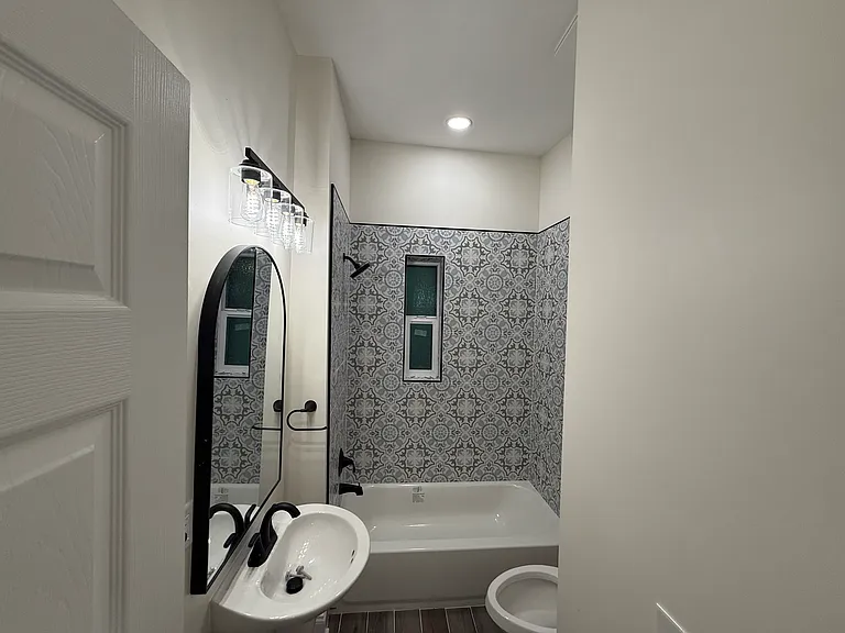 112 N 3rd St — Photo 8