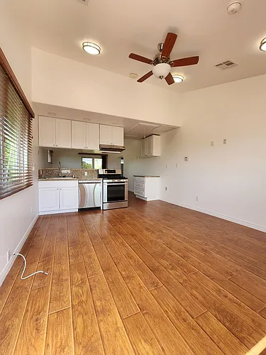 17118 Oak View Dr Photo 1