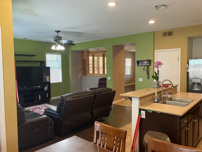 1668 Julia Way — Photo 24