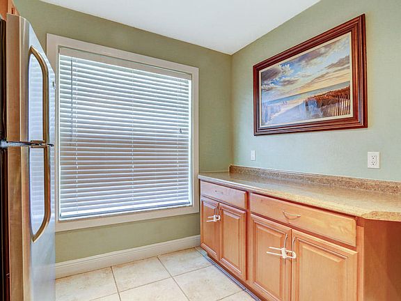 4th image of 104 Oakwood Dr