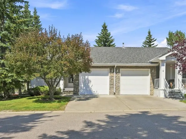 4 S Douglasview Park SE, Calgary, AB T2Z 2R9