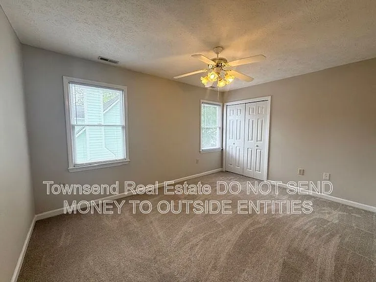 2012 Fig Ct — Photo 10