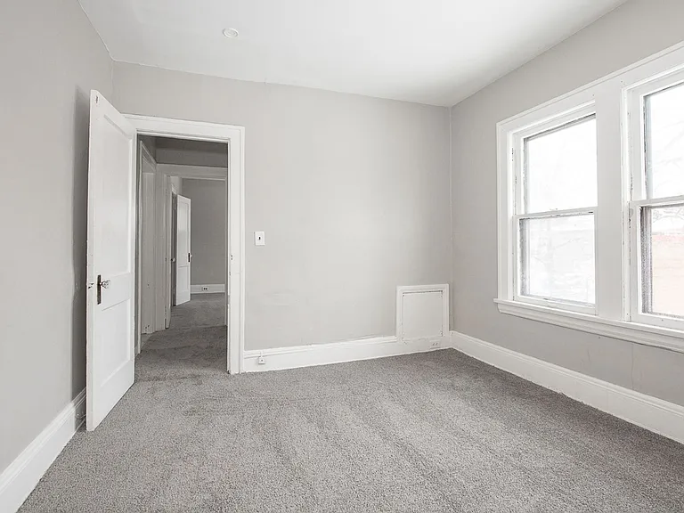 8505 Garfield — Photo 7