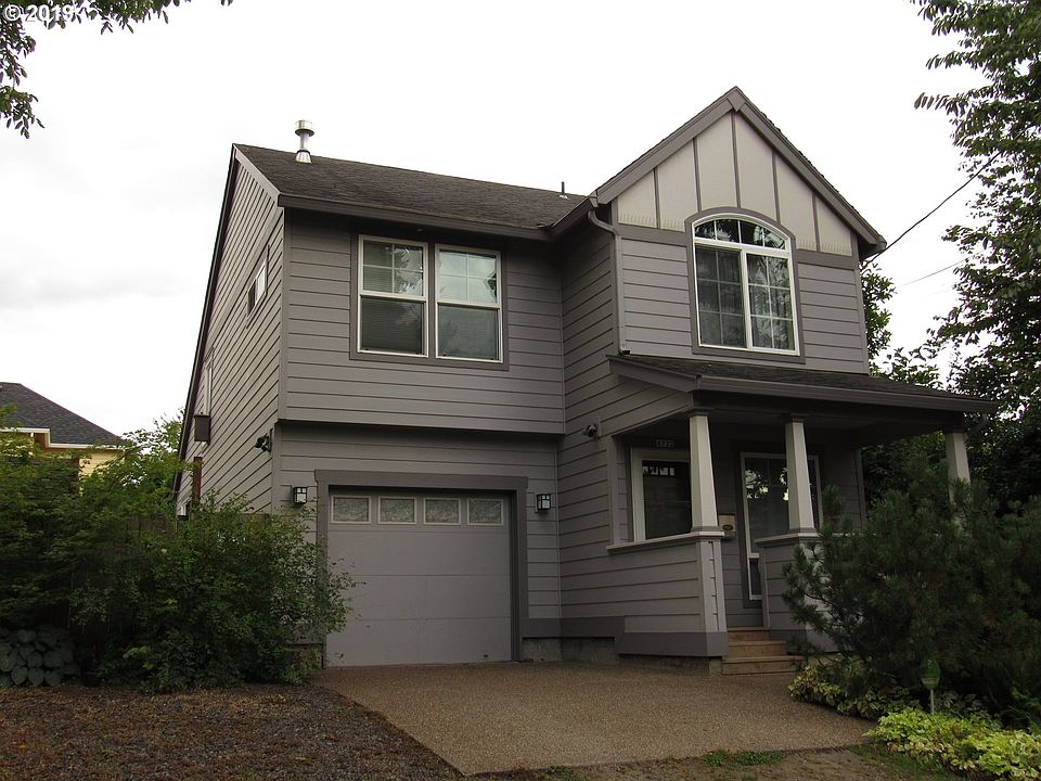 2nd image of 4722 SE Tolman St