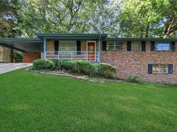 5835 S Bear Dr, Douglasville, GA 30135