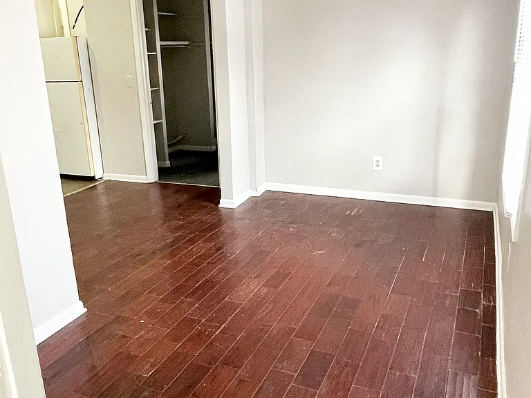 33 Harvard St #1 — Photo 10