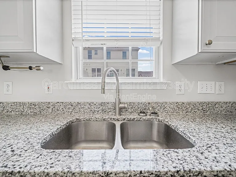 12439 Blossoming Ct — Photo 14