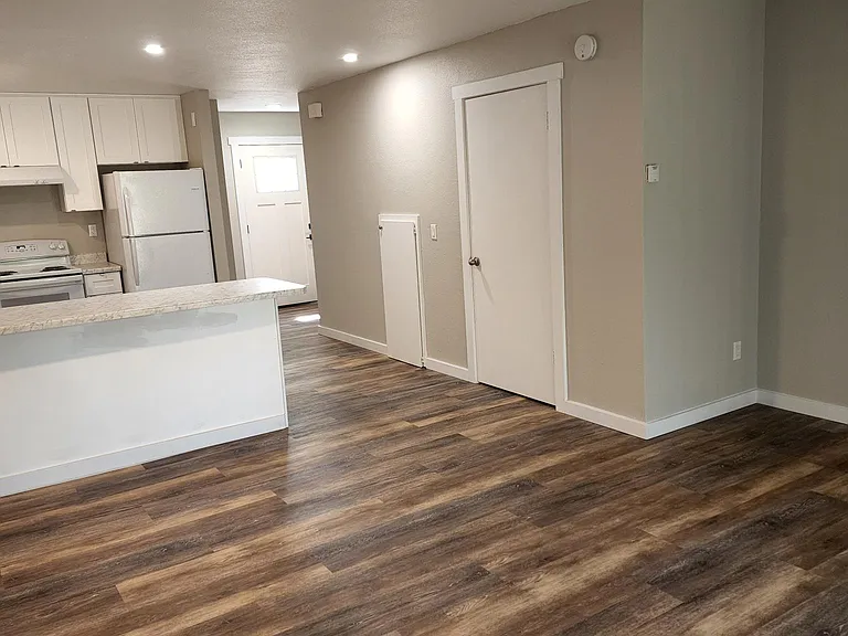 4420 Culebra Ave #B — Photo 3