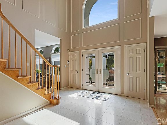 4th image of 41 Buckingham Dr
