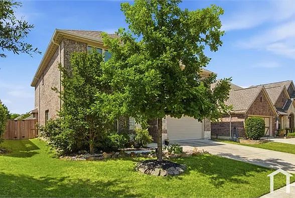4 bed, 3158 sqft, $4,023 — Photo 2