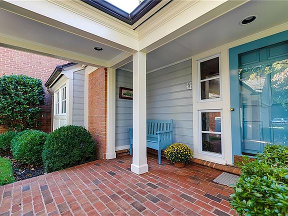 3rd image of 5 John Christopher Ct