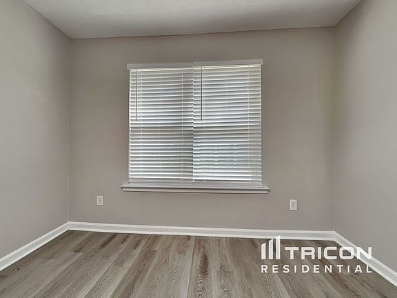 4th image of 70 Artie Ct