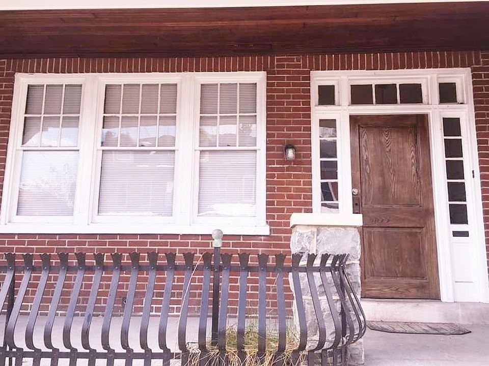 1st image of 320 N Charlotte St APT 1