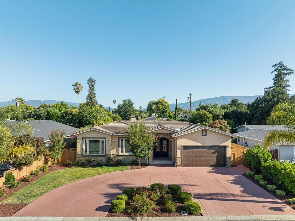 1st image of 18548 Paseo Tierra