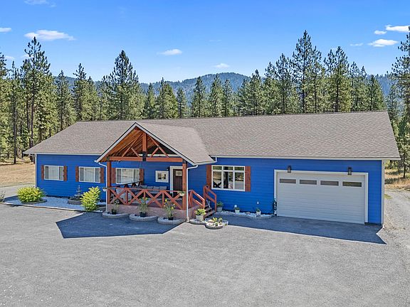2nd image of 1196 Sunrise Way