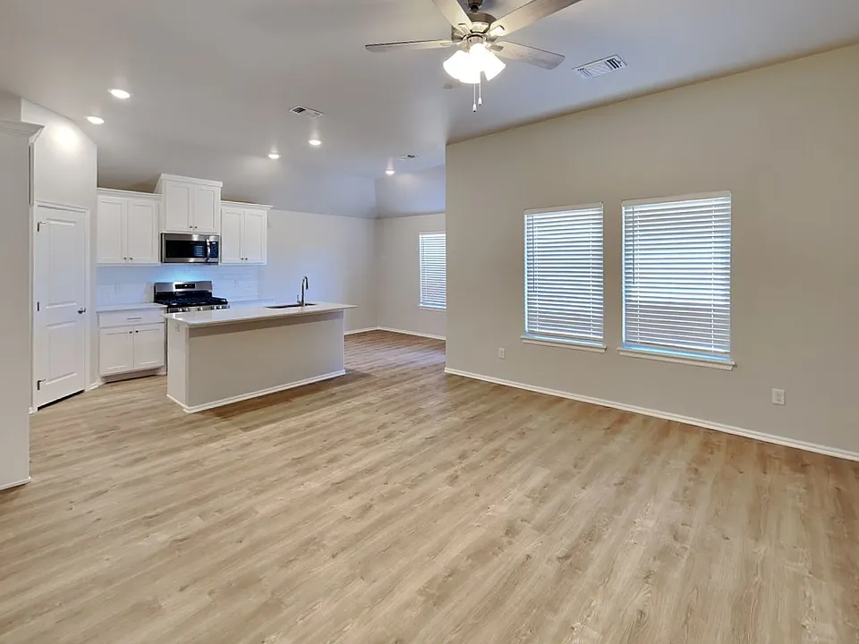 12700 Elba Dr