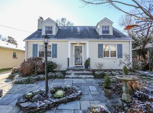 5720 3rd St S, Arlington, VA 22204