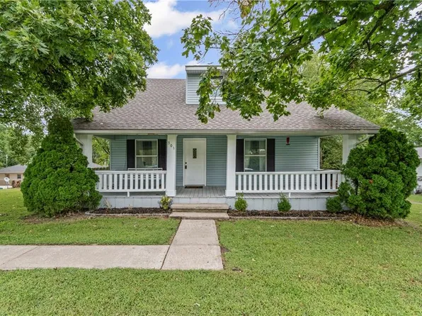 301 Clark St, Richmond, MO 64085