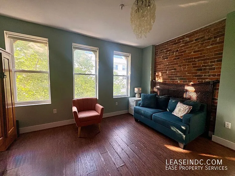 1200 Monroe St NW #B — Photo 15
