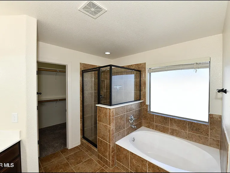14309 S Cave Ave — Photo 37
