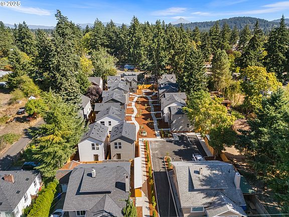 4th image of 3246 SE 115th Ave