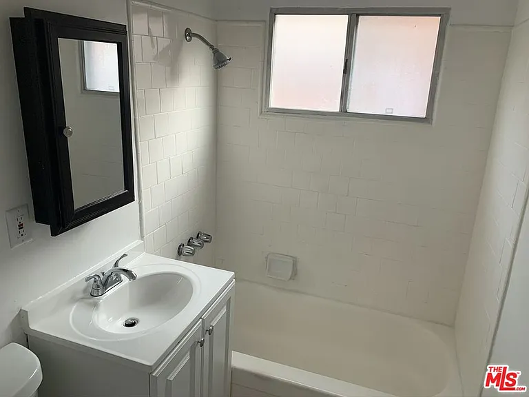 1330 S Wilton Pl #9 — Photo 11