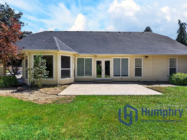 1948 E Cypress Point Dr — Photo 38