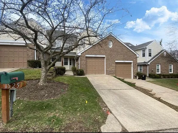 1525 Pinehurst Ln, Oakmont, PA 15139