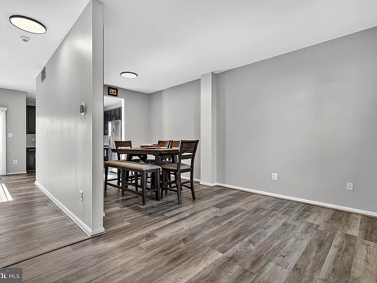 27 Planetree Dr #1 — Photo 6