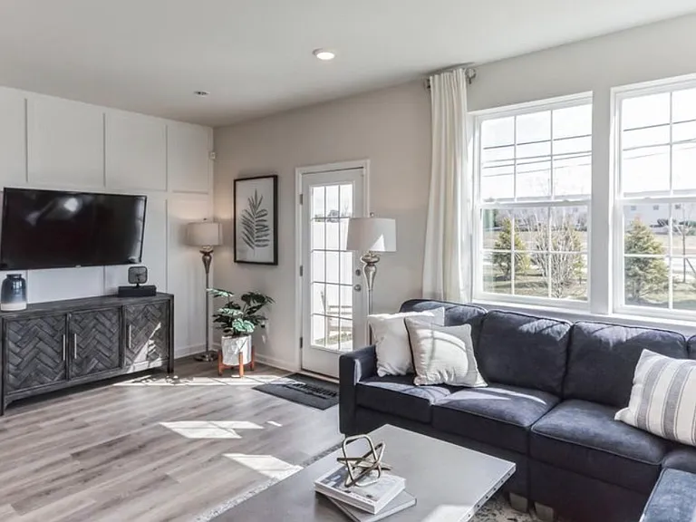 126 Corolla Dr — Photo 5