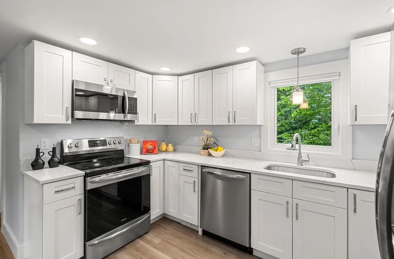 2 bed, 1.5 bath, 1249 sqft, $3,000 — Photo 4