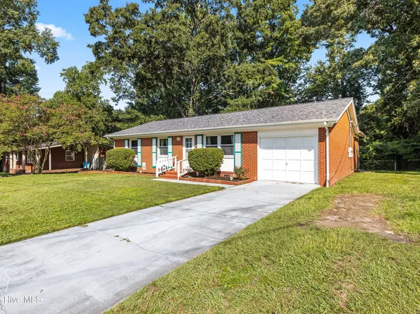 139 Greencrest Circle, Jacksonville, NC 28540