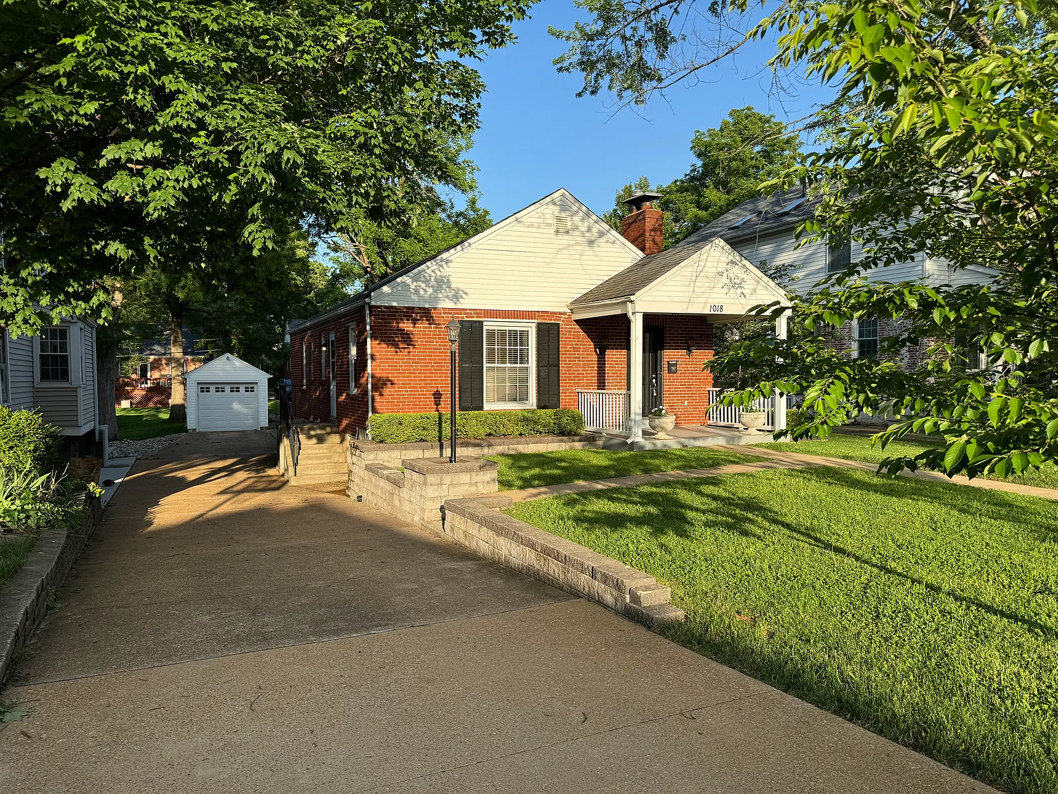 1018 Curran Ave photo 1