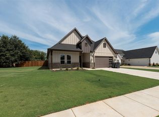 1823 Meadowview, Canton, TX 75103